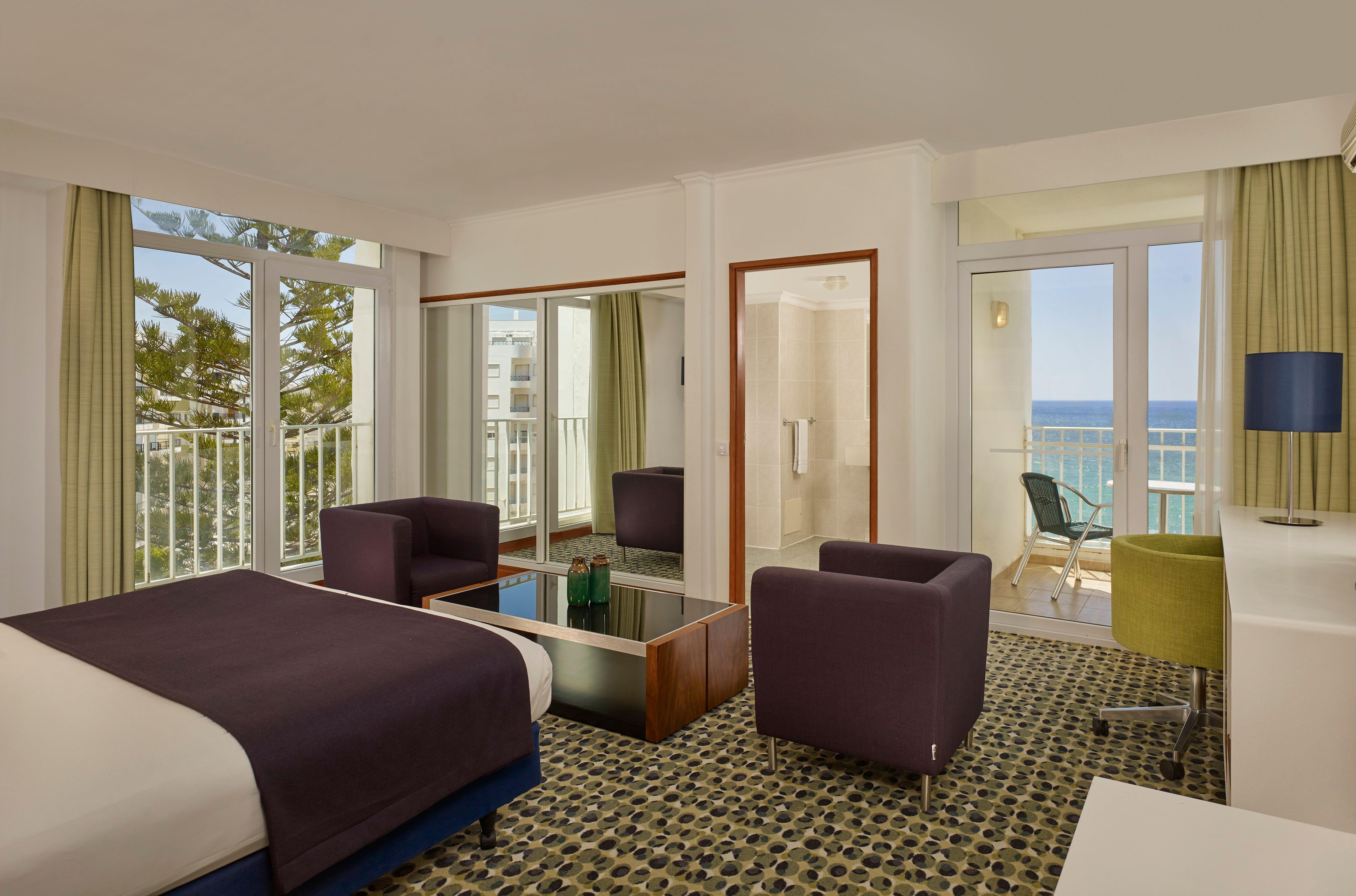 Holiday Inn Algarve - Armação de Pêra, an IHG Hotel Extérieur photo