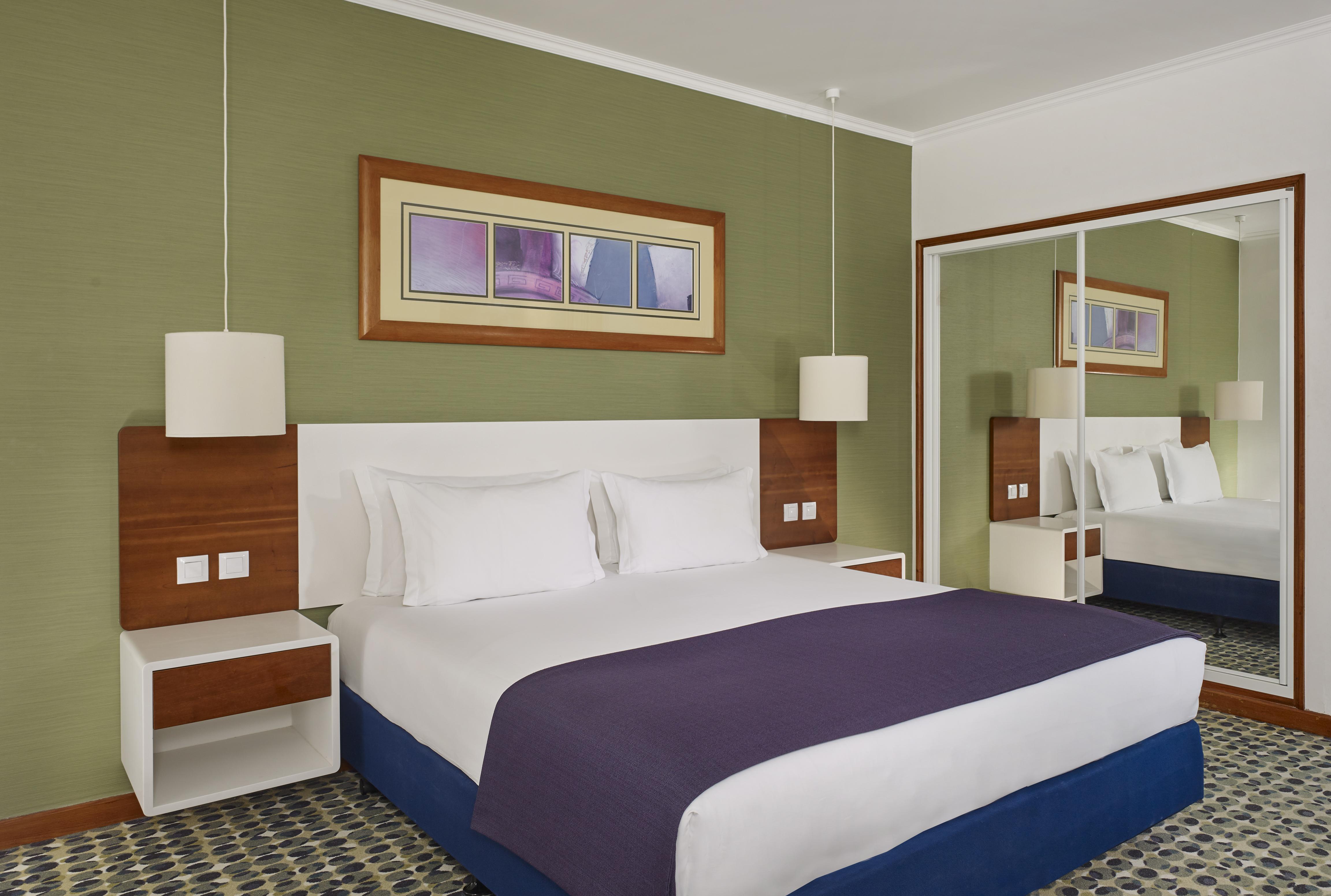 Holiday Inn Algarve - Armação de Pêra, an IHG Hotel Extérieur photo