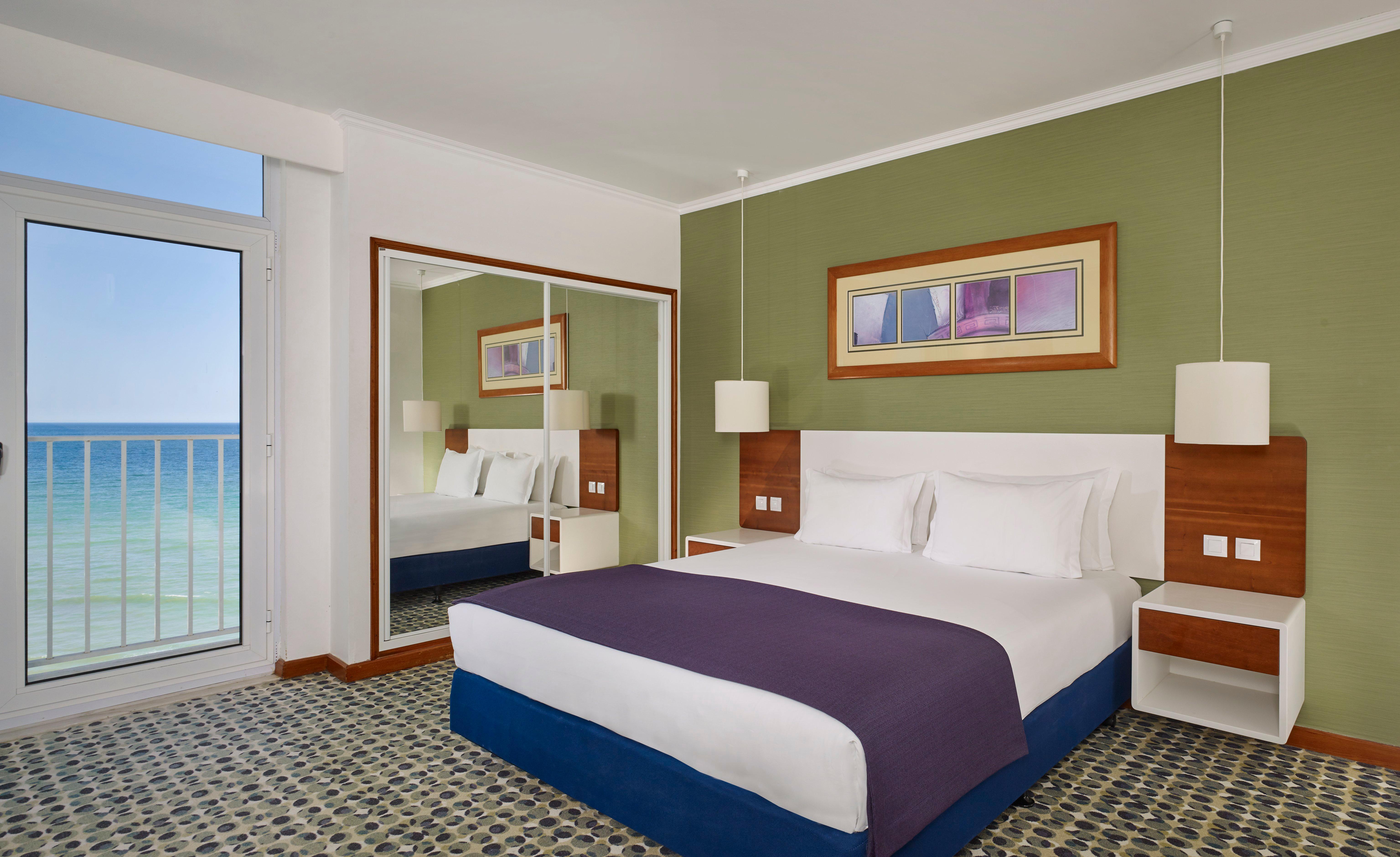 Holiday Inn Algarve - Armação de Pêra, an IHG Hotel Extérieur photo