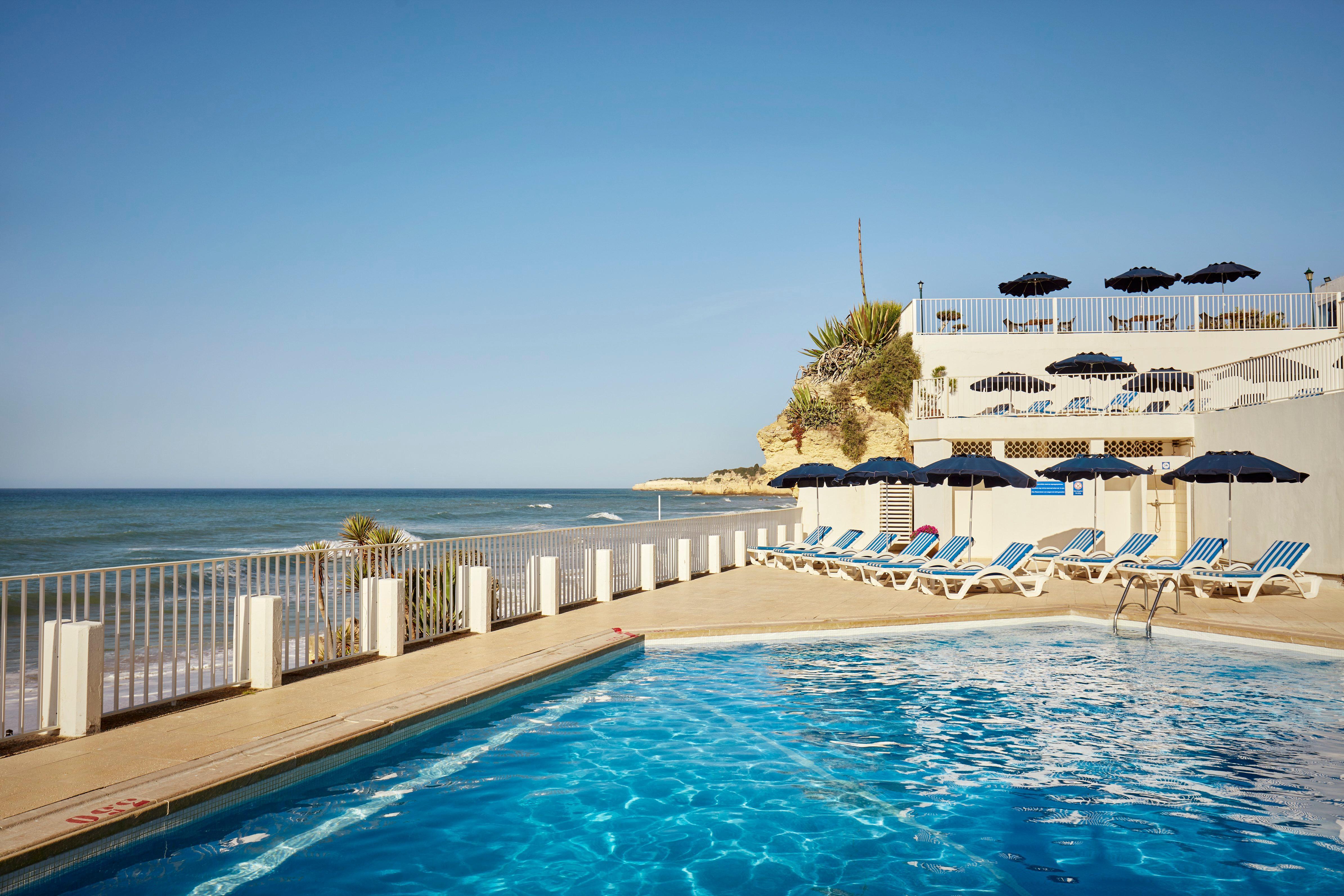 Holiday Inn Algarve - Armação de Pêra, an IHG Hotel Extérieur photo