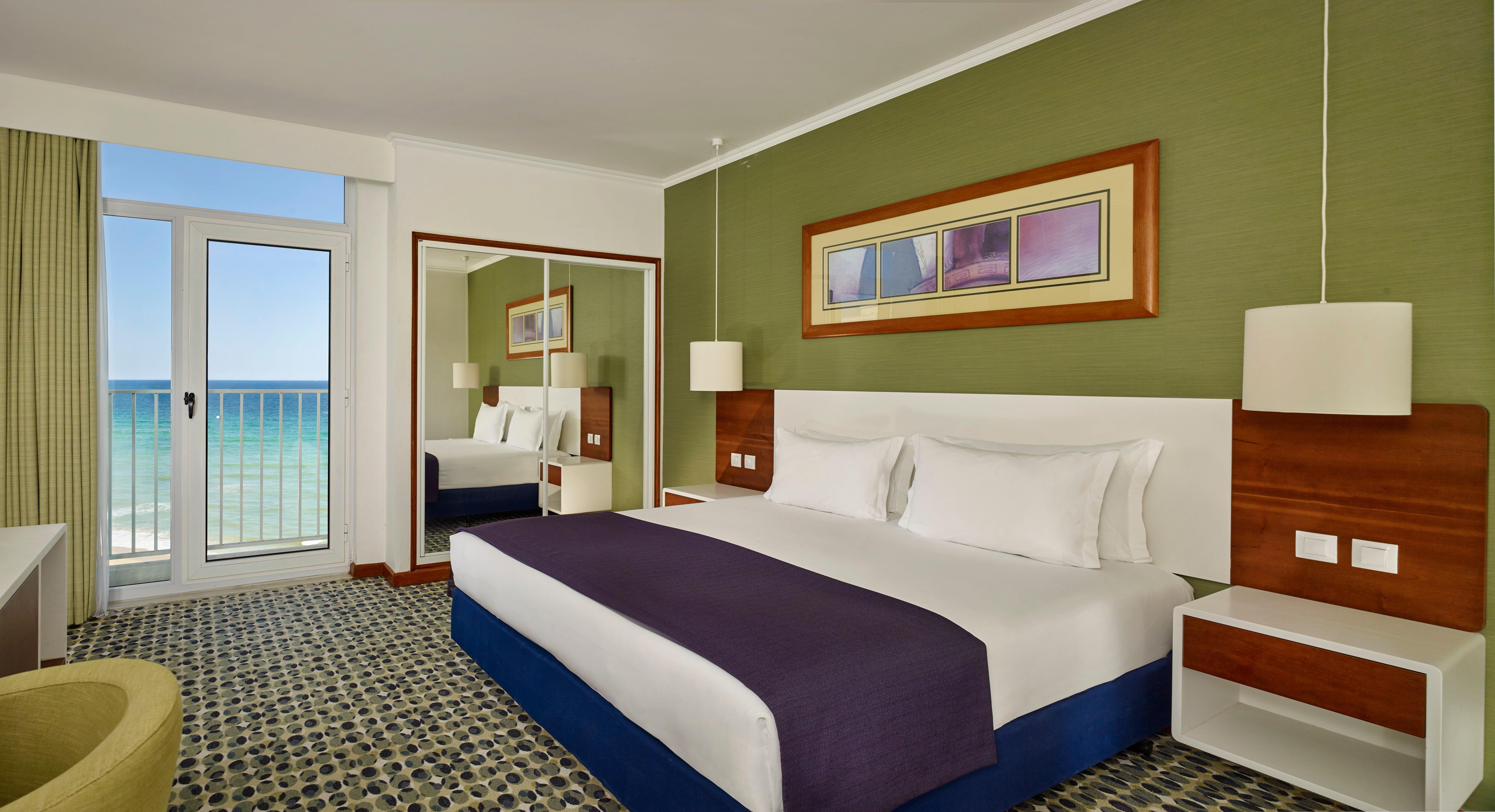 Holiday Inn Algarve - Armação de Pêra, an IHG Hotel Extérieur photo