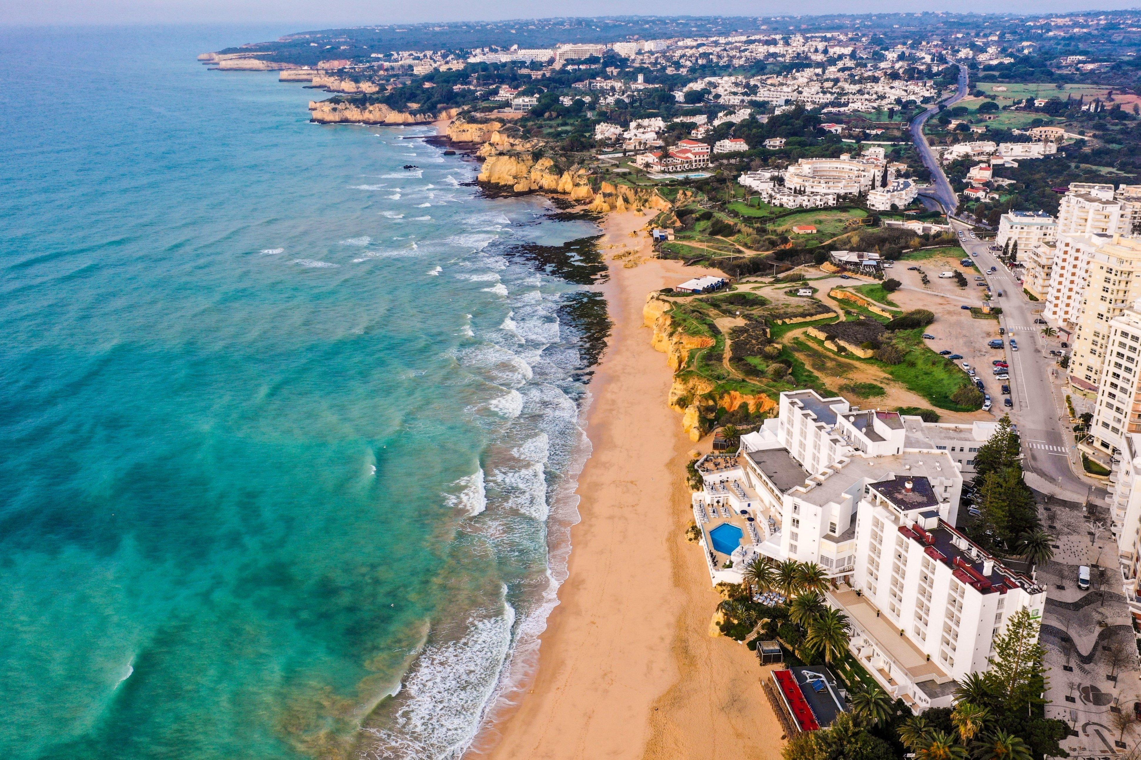 Holiday Inn Algarve - Armação de Pêra, an IHG Hotel Extérieur photo