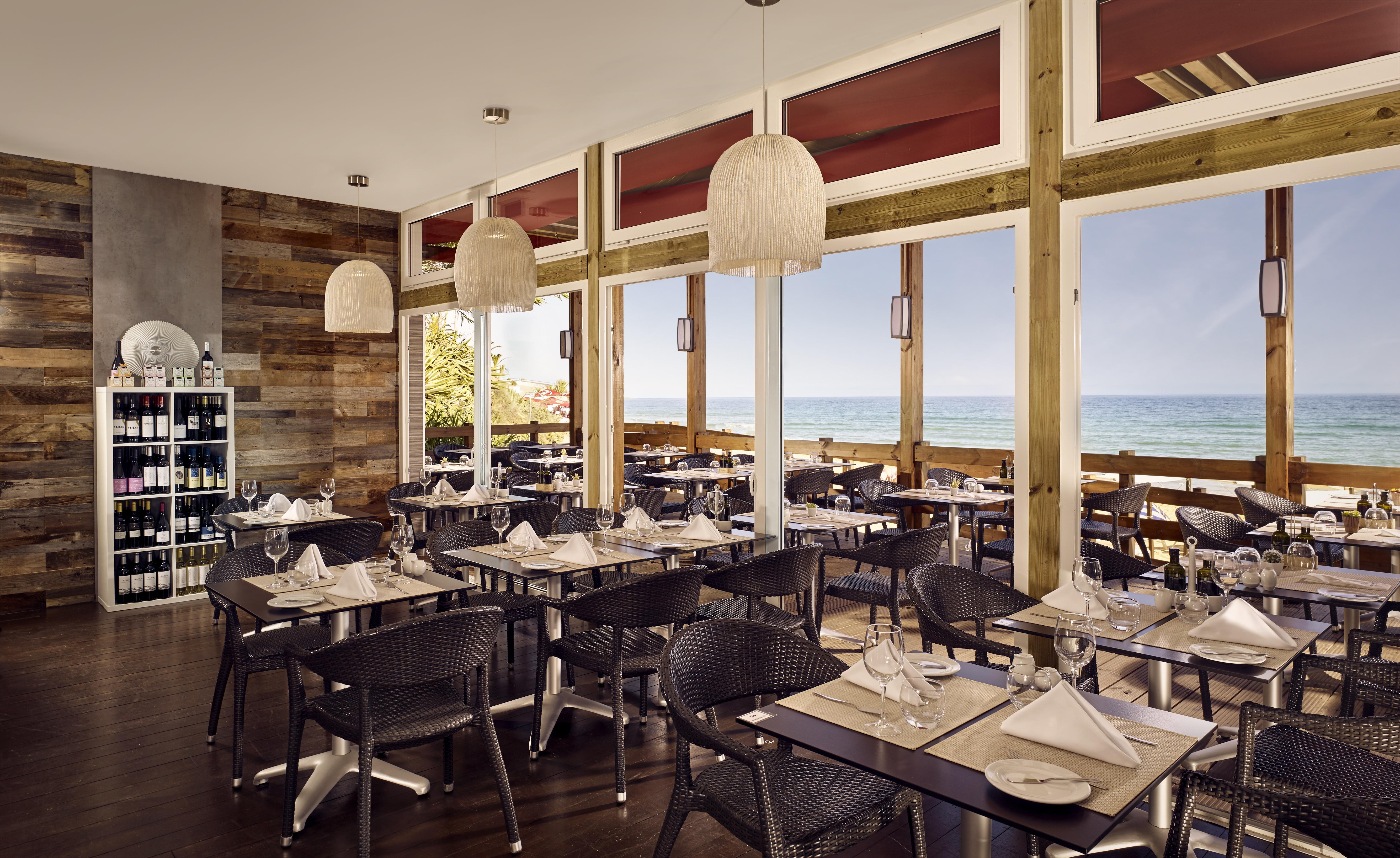 Holiday Inn Algarve - Armação de Pêra, an IHG Hotel Extérieur photo