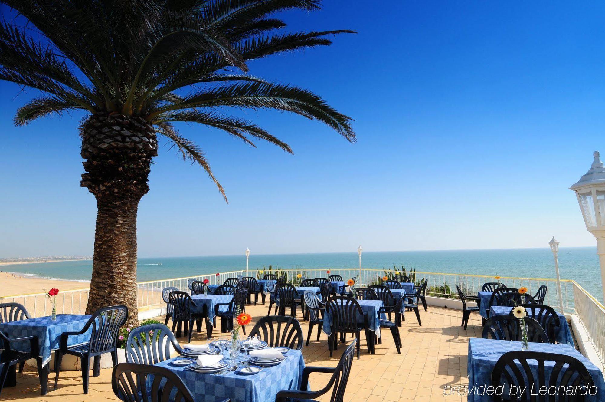 Holiday Inn Algarve - Armação de Pêra, an IHG Hotel Restaurant photo