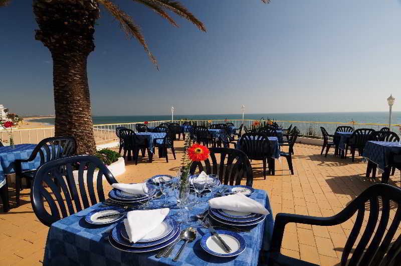 Holiday Inn Algarve - Armação de Pêra, an IHG Hotel Extérieur photo