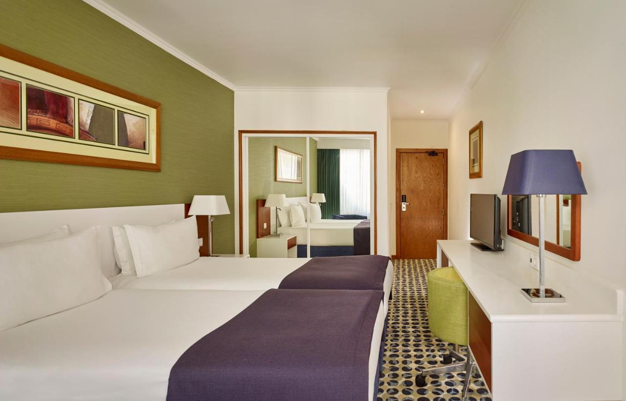 Holiday Inn Algarve - Armação de Pêra, an IHG Hotel Extérieur photo