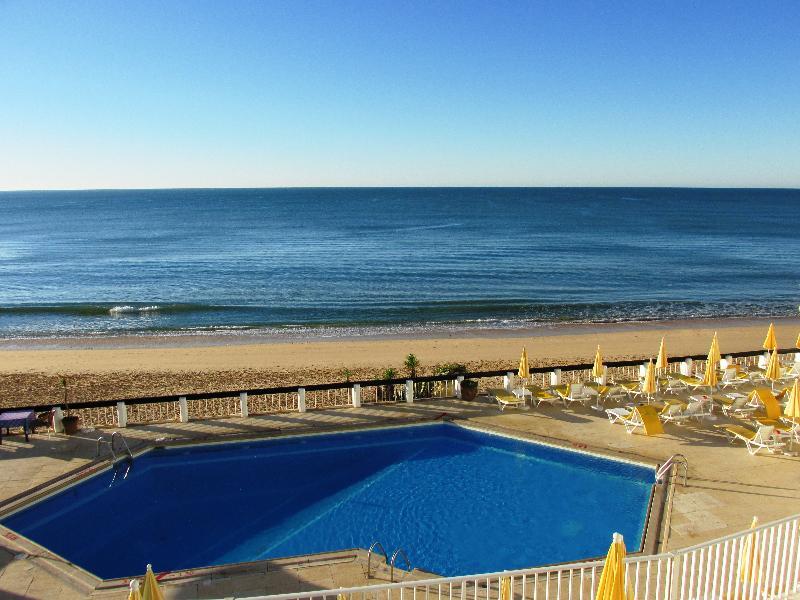 Holiday Inn Algarve - Armação de Pêra, an IHG Hotel Extérieur photo